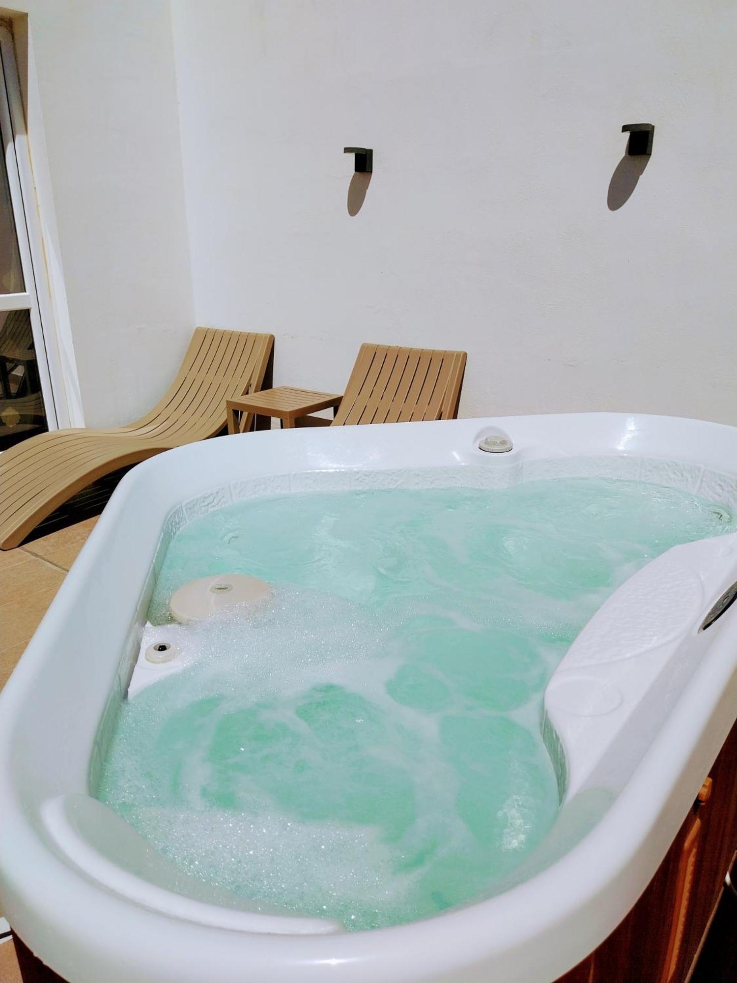 Pjazza Suites Boutique Hotel By Cx Collection Siggiewi Luaran gambar